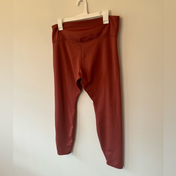 Nike Terracotta Dri-Fit High Rise Leggings Size 1X - Picture 4 of 10
